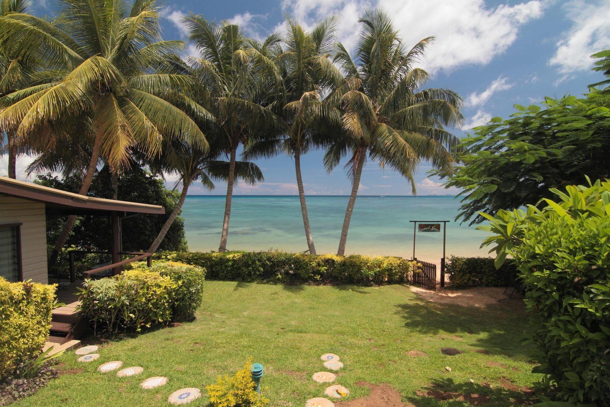 Coconut Grove Beachfront Cottages Matei Exterior photo